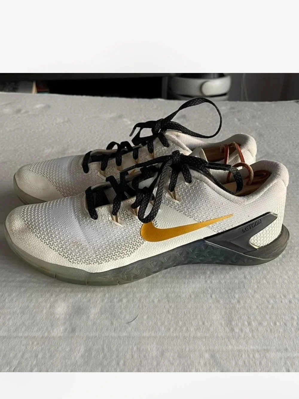 Nike ID Metcon Cross Train Sneakers Custom White Green Gold Women’s Size 7.5